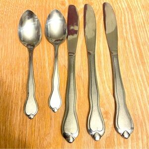 Cambridge Stainless Steel Flatware 3 Knives and 2 Spoons.